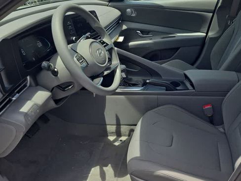 New 2026 Hyundai Elantra SE FWD image 16