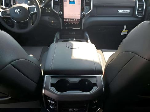New 2025 RAM 2500 Laramie image 34