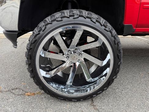 Used 2019 Chevrolet Silverado 1500 LT w/ All Star Edition image 18