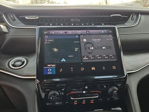 Used 2023 Jeep Grand Cherokee L Limited image 24