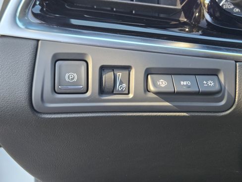 Used 2024 Cadillac XT6 Sport w/ Platinum Package image 31