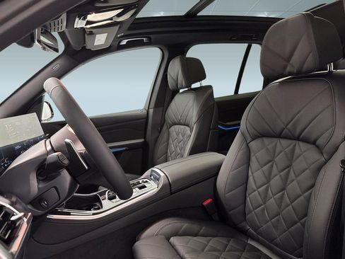 Used 2026 BMW X5 xDrive50e w/ M Sport Package image 20