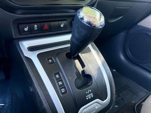 Used 2014 Jeep Compass Latitude w/ Sun/Sound Group FWD image 25