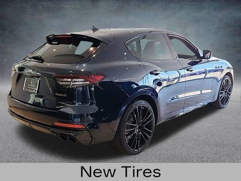 New 2024 Maserati Levante Trofeo image 2