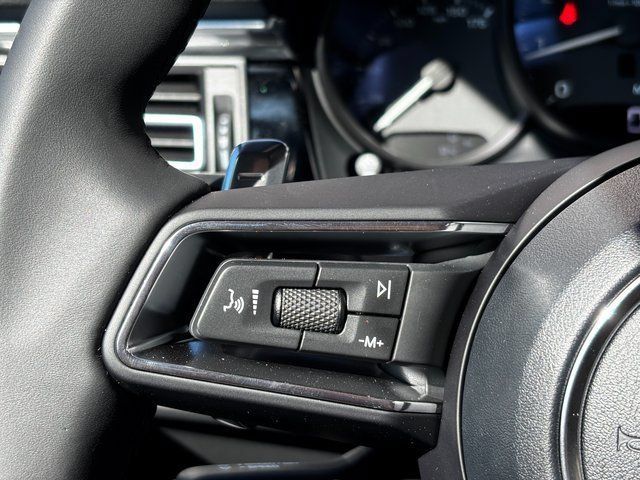 Certified 2026 Porsche Macan AWD/4WD image 15