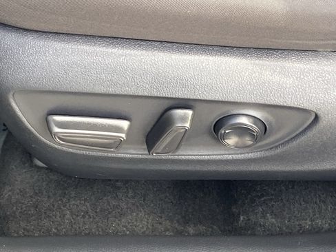 Certified 2025 Toyota RAV4 XLE FWD image 28