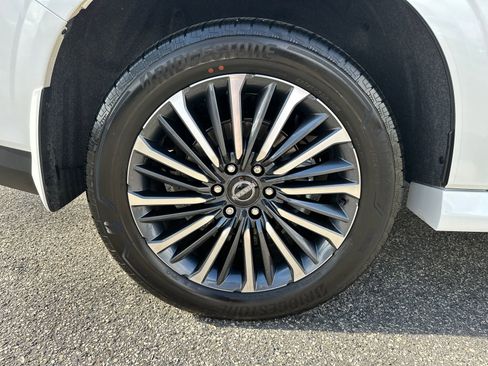 Certified 2026 Nissan Armada Platinum Reserve image 18