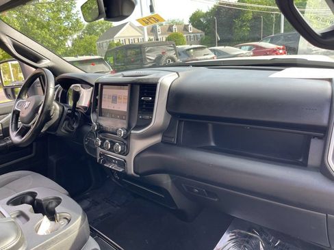 Used 2024 RAM 3500 Big Horn AWD/4WD image 17