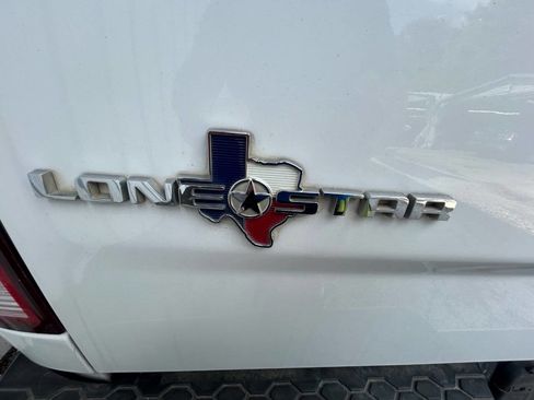 Used 2018 RAM 1500 Lone Star RWD image 2