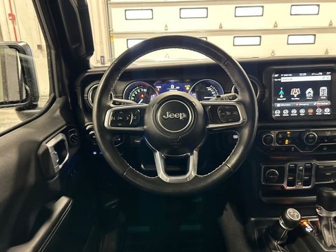 Used 2023 Jeep Wrangler Unlimited Sahara w/ Cold Weather Group image 29