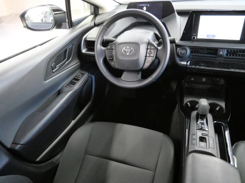 Certified 2025 Toyota Prius LE image 10