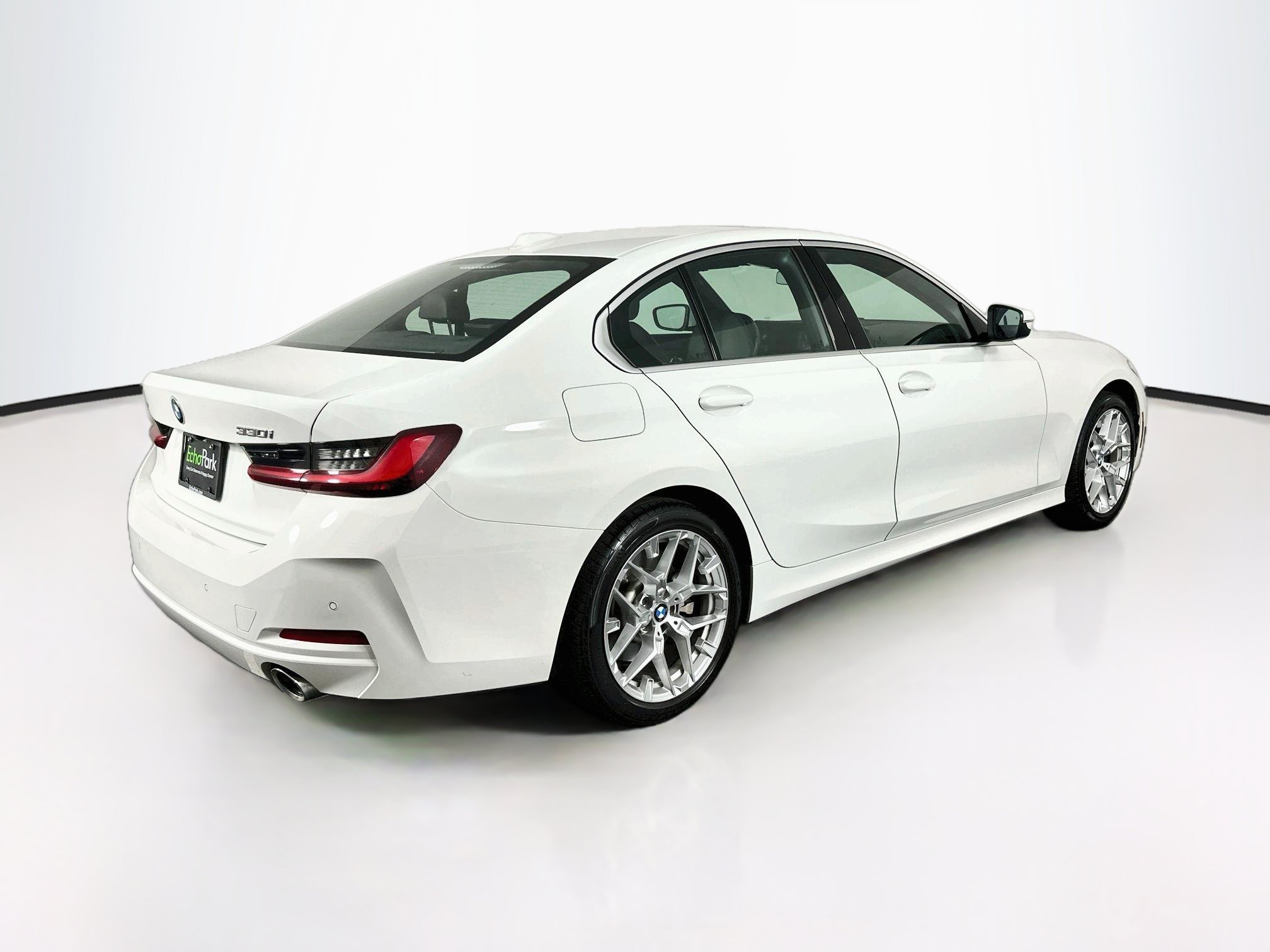 Used 2026 BMW 330i xDrive Sedan AWD/4WD image 9