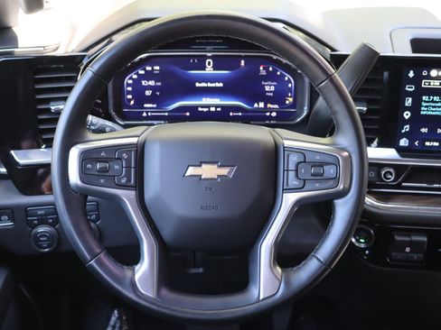 Used 2025 Chevrolet Silverado 1500 LT AWD/4WD image 20