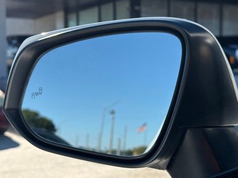 Used 2020 Toyota RAV4 XLE w/ Convenience Package FWD image 32