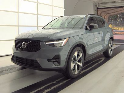 Used 2023 Volvo XC40 B4 Ultimate