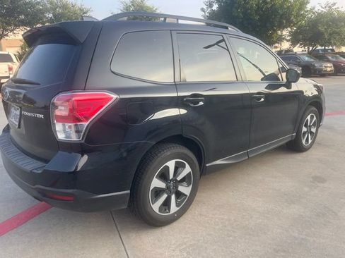 Used 2018 Subaru Forester 2.5i Premium w/ All-Weather Package AWD/4WD image 3