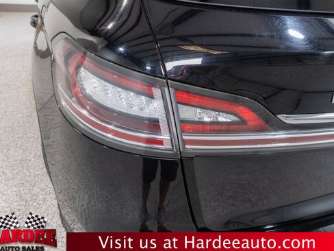 Used 2020 Lincoln Nautilus Reserve FWD image 9