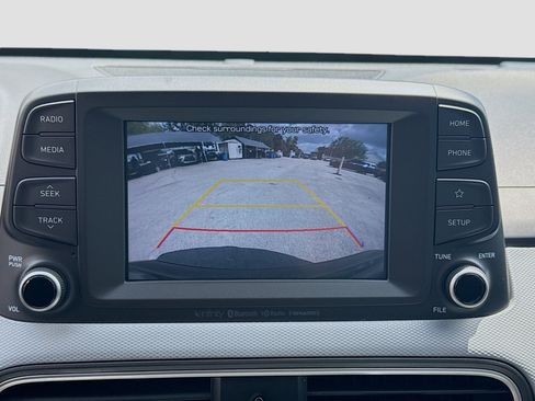 Used 2021 Hyundai Kona Limited FWD image 13