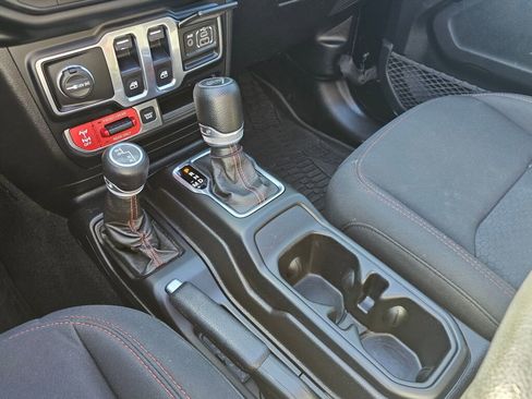 Used 2020 Jeep Wrangler Rubicon w/ Uconnect 4C Nav & Sound Group image 21