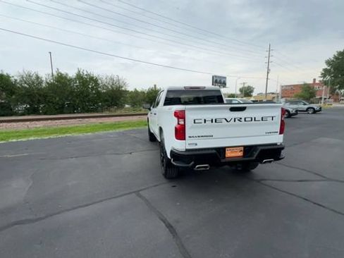 Used 2025 Chevrolet Silverado 1500 Custom Trail Boss w/ LPO, Dark Essentials Package AWD/4WD image 7