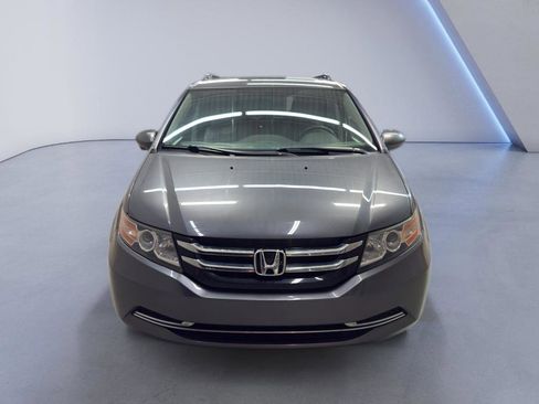 Used 2017 Honda Odyssey SE image 2