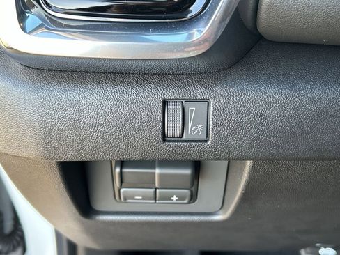 New 2026 GMC Canyon Elevation w/ Convenience Package image 18