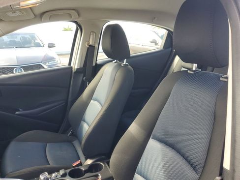 Used 2019 Toyota Yaris LE image 16