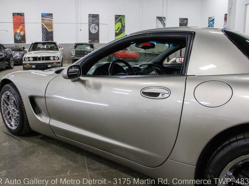 Used 1999 Chevrolet Corvette Coupe RWD image 22