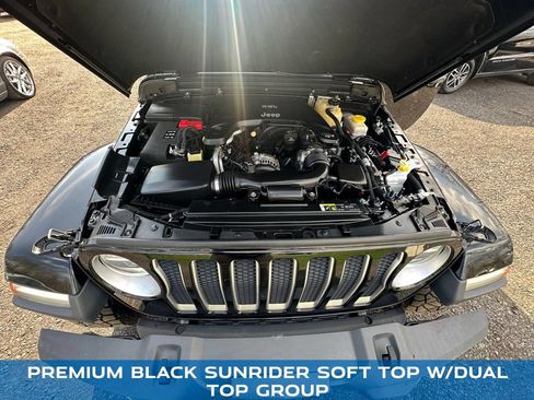 Used 2018 Jeep Wrangler Unlimited Sahara w/ Dual Top Group AWD/4WD image 24