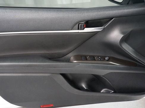 Used 2022 Toyota Camry SE FWD image 28