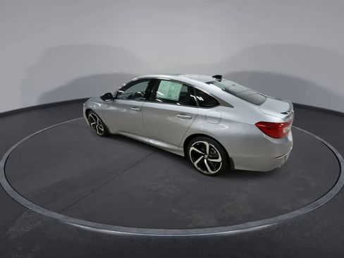 Used 2022 Honda Accord Sport image 6
