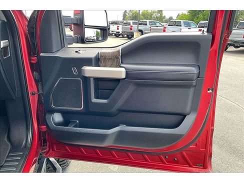 Used 2017 Ford F250 Lariat w/ Lariat Value Package AWD/4WD image 24