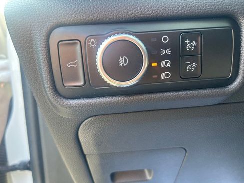 Used 2023 Ford Explorer XLT w/ Equipment Group 202A AWD/4WD image 12
