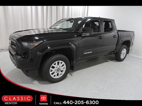 Certified 2026 Toyota Tacoma SR5 AWD/4WD image 3