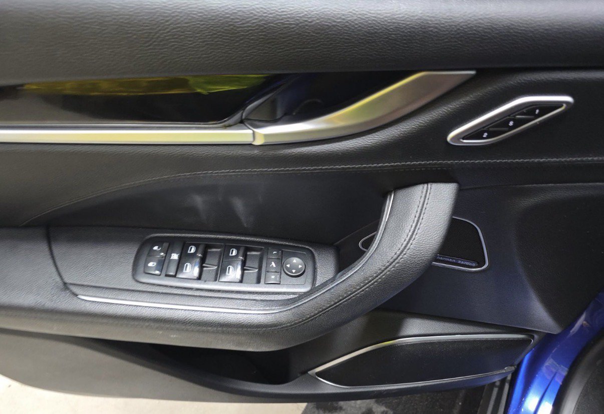 Used 2018 Maserati Levante GranSport AWD/4WD image 9
