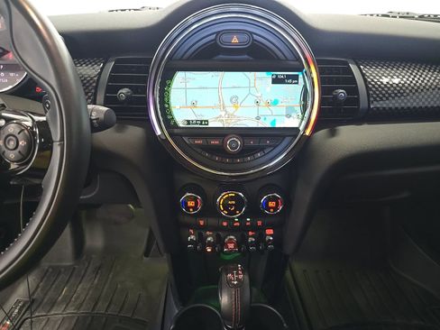 Used 2018 MINI Cooper S FWD image 11