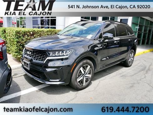 Used 2022 Kia Sorento S FWD image 1