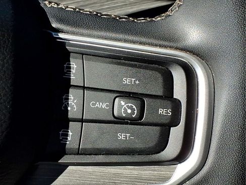 Used 2024 Jeep Wagoneer L Series III w/ Premium Group I AWD/4WD image 21