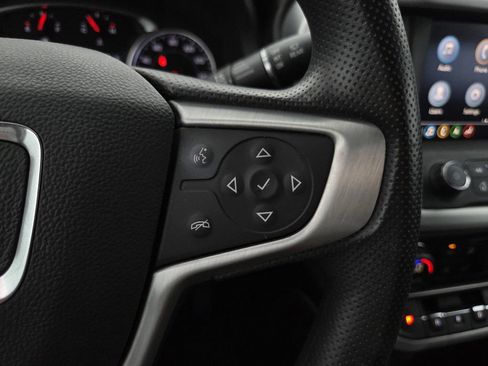Used 2023 GMC Acadia SLE w/ Driver Convenience Package FWD image 24