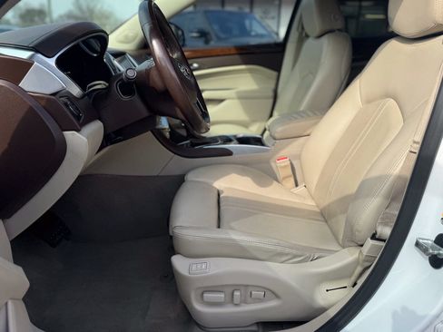 Used 2014 Cadillac SRX Luxury w/ Driver Awareness Package FWD image 11
