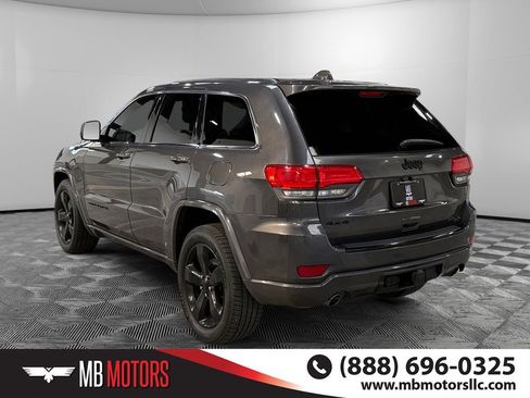 Used 2014 Jeep Grand Cherokee Altitude AWD/4WD image 8