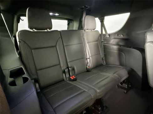 Used 2023 Chevrolet Suburban High Country w/ Premium Package 2 AWD/4WD image 53