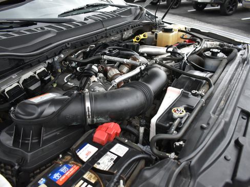 Used 2018 Ford F250 XL w/ Power Equipment Group image 47