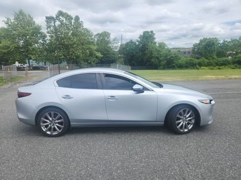 Used 2020 MAZDA MAZDA3 Sedan w/ Select Package FWD image 3