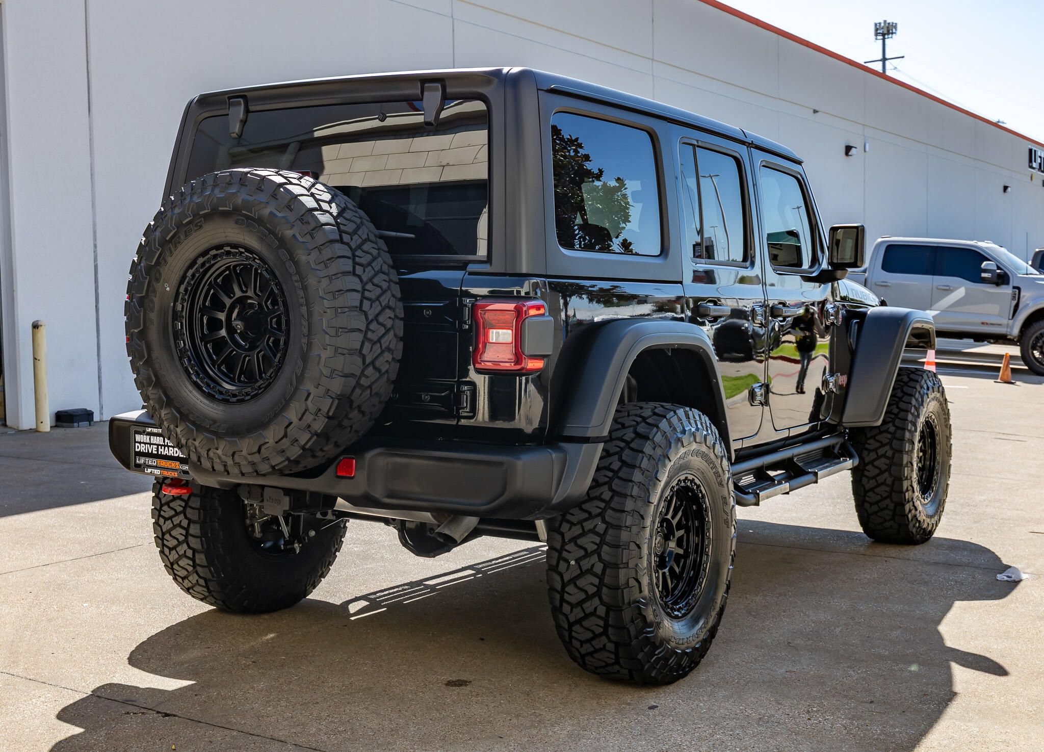 Used 2024 Jeep Wrangler Unlimited Rubicon w/ Technology Group AWD/4WD image 10