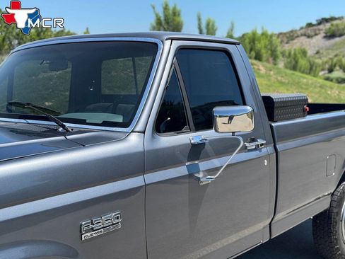 Used 1989 Ford F250 4x4 Regular Cab image 11