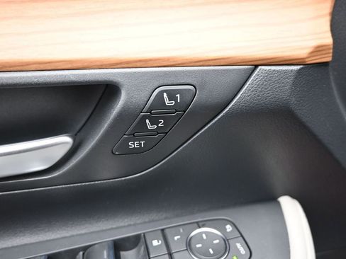 Used 2025 Toyota Grand Highlander AWD Hybrid image 22