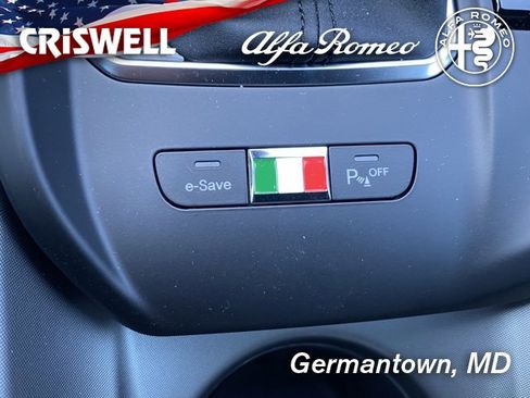 New 2024 Alfa Romeo Tonale Veloce image 32