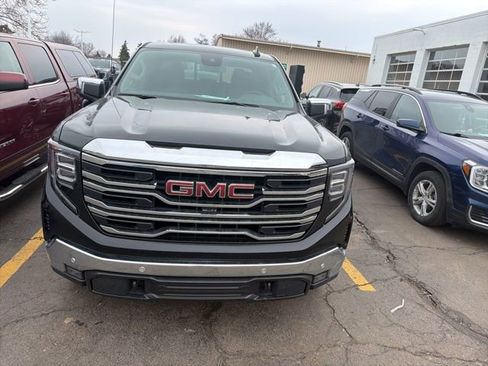 Used 2025 GMC Sierra 1500 SLT w/ SLT Premium Plus Package image 3