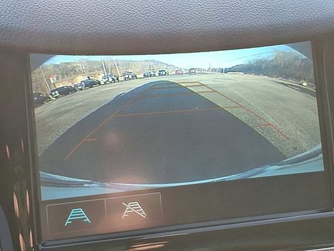 Used 2018 Chevrolet Cruze Premier image 18